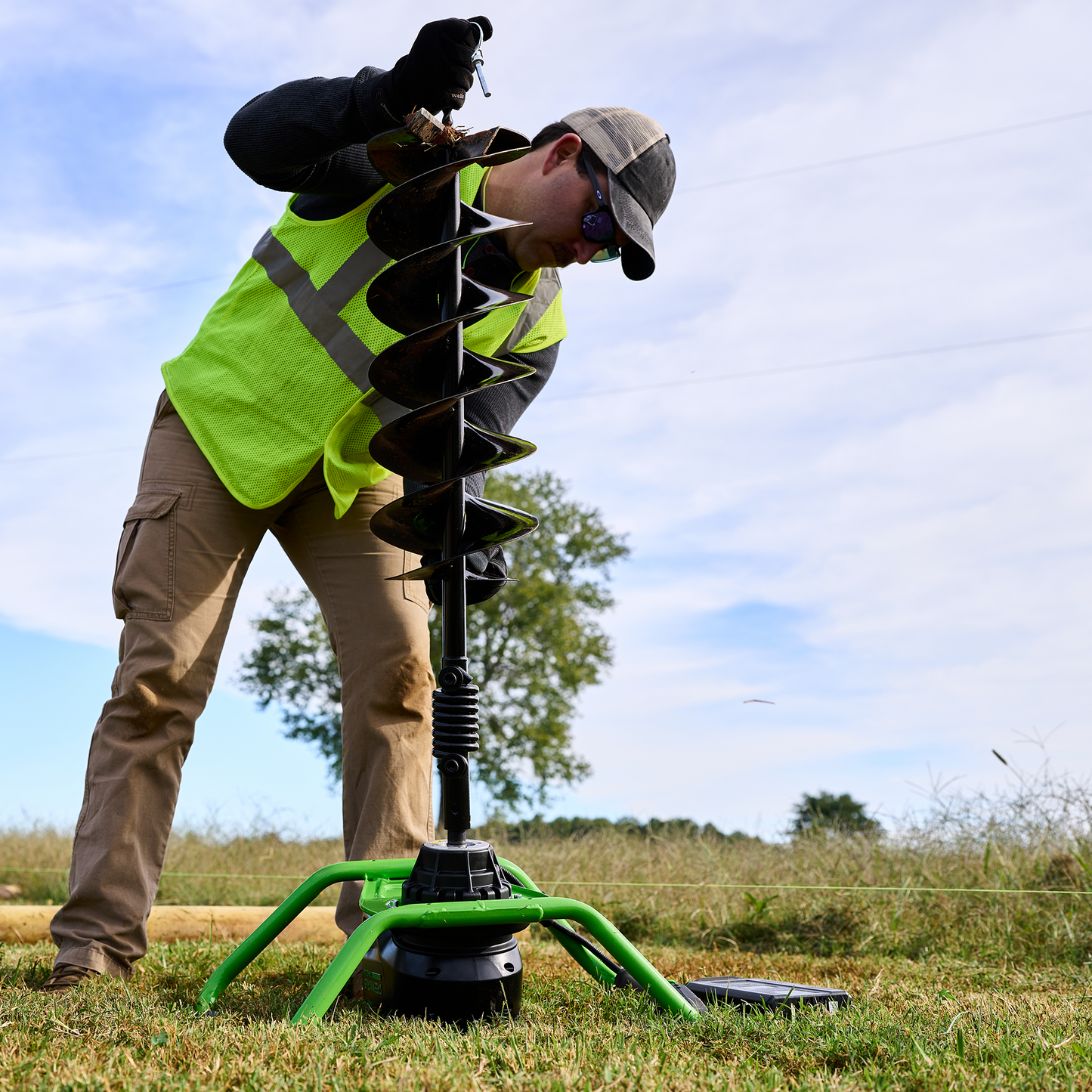 82V Earth Auger Kit with 4Ah Battery and Dual Port Charger (82EA8-4DP)